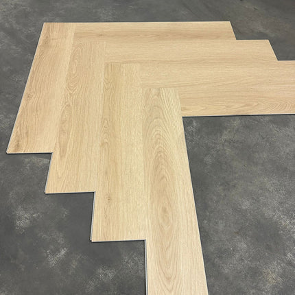 Rigid click PVC visgraat taupe 5,3mm geïntegreerde ondervloer