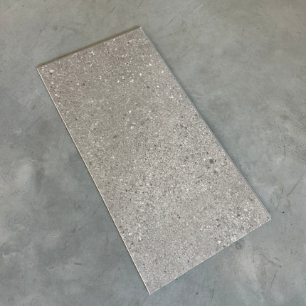 Rigid click PVC tile terrazzo grey 5,5mm geïntegreerde ondervloer