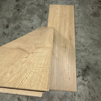 Lot 33m2 laminaat vallem oak 8mm waterbestendig