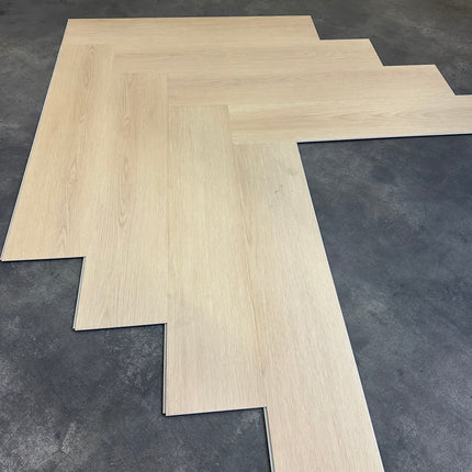 Rigid click PVC visgraat S02 beige 6mm geïntegreerde ondervloer