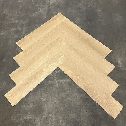 Rigid click PVC visgraat taupe 5,3mm geïntegreerde ondervloer