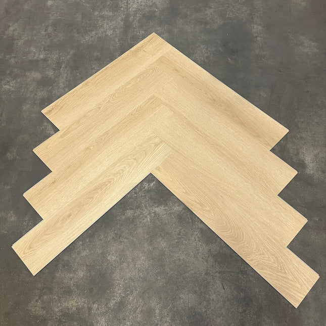 Rigid click PVC visgraat taupe 5,3mm geïntegreerde ondervloer