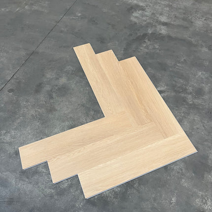 Rigid click PVC visgraat vanille oak 5,5mm geïntegreerde ondervloer