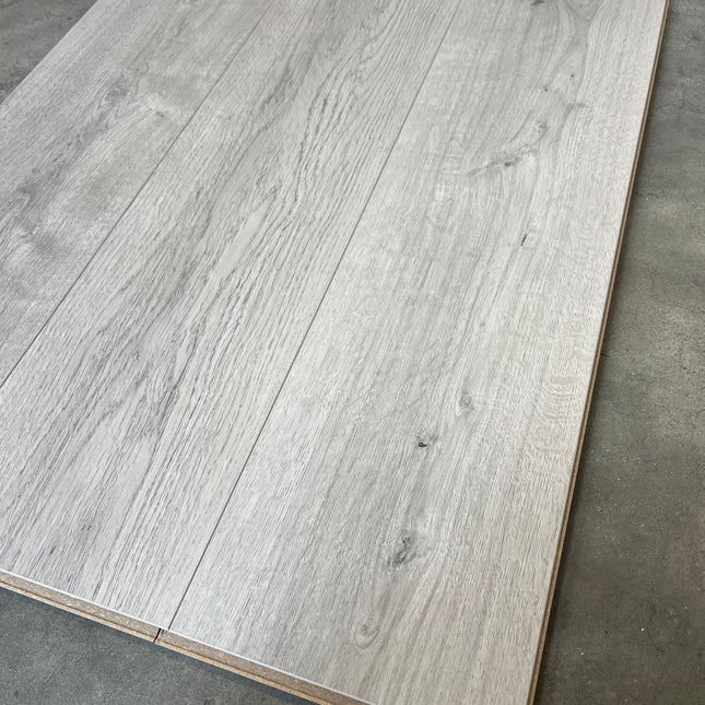 Lot 32m2 laminaat estelle grijs 8mm