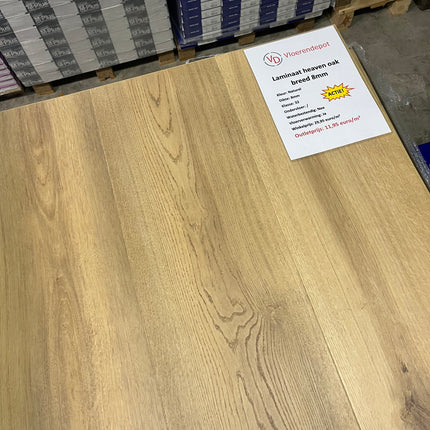 Lot 26m2 laminaat heaven oak breed 8mm