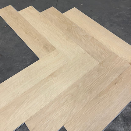 Rigid click PVC visgraat botanisch beige 5,3mm geïntegreerde ondervloer