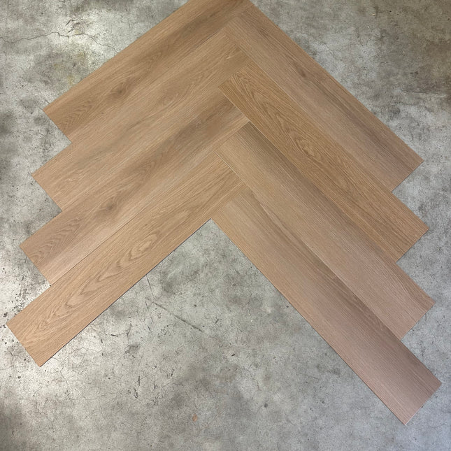 Lot 5m2 dryback PVC visgraat dark brown oak 2,5mm