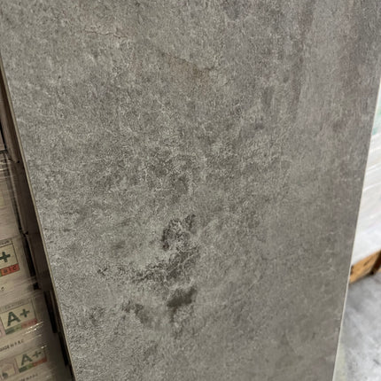 Rigid click PVC tile concrete grey 5,5mm geïntegreerde ondervloer