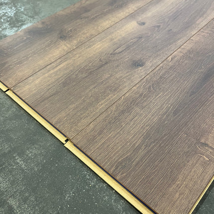 Laminaat bellemont bruin 8mm waterbestendig