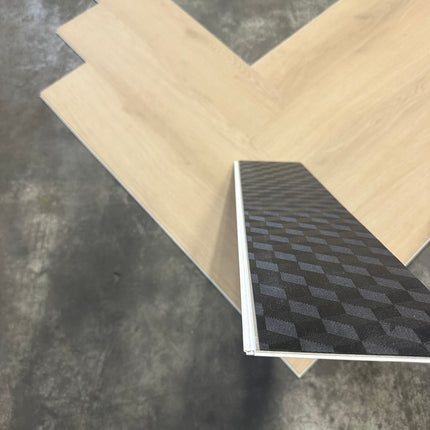 Rigid click PVC visgraat S04 greige 6mm geïntegreerde ondervloer