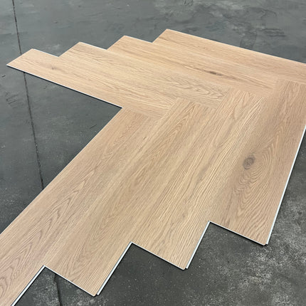 Rigid click PVC visgraat brown 5mm geïntegreerde ondervloer