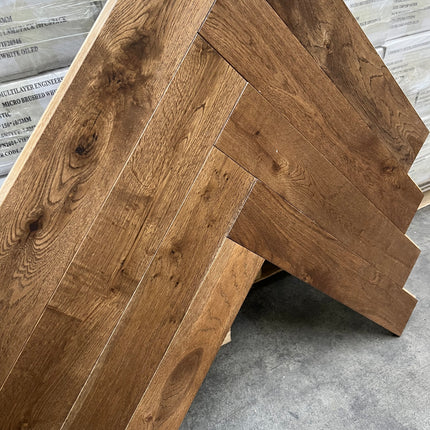 Parket massief eik visgraat smoked 15mm