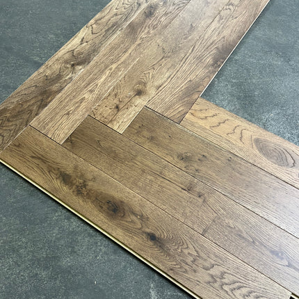 Parket massief eik visgraat smoked 15mm