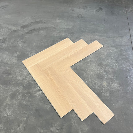 Rigid click PVC visgraat vanille oak 5,5mm geïntegreerde ondervloer