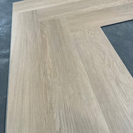 Rigid click PVC visgraat vanille oak 5,5mm geïntegreerde ondervloer