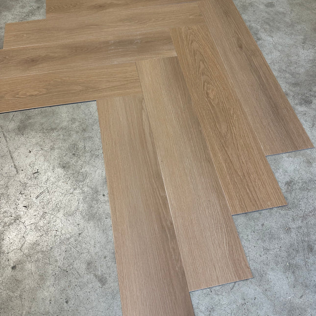 Lot 5m2 dryback PVC visgraat dark brown oak 2,5mm