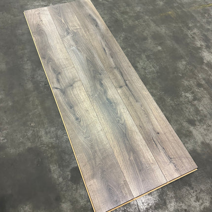 Lot 23,9m2 laminaat cappuccino oak XL 9mm