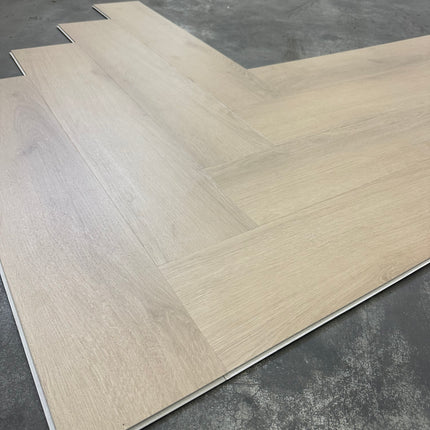 Rigid click PVC visgraat S04 greige 6mm geïntegreerde ondervloer