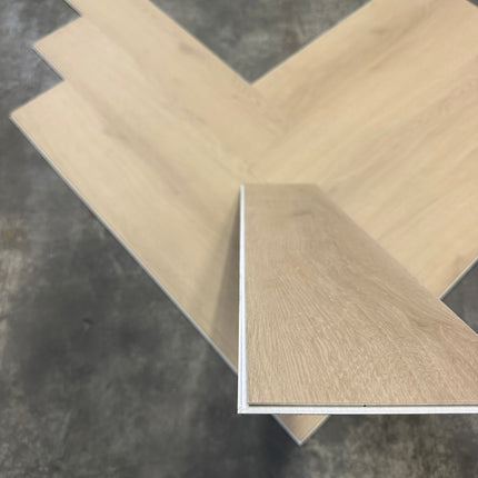 Rigid click PVC visgraat S04 greige 6mm geïntegreerde ondervloer