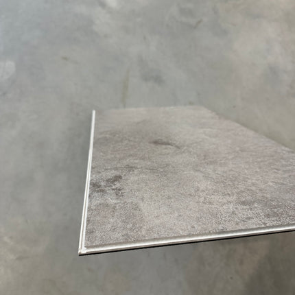 Rigid click PVC tile concrete grey 5,5mm geïntegreerde ondervloer