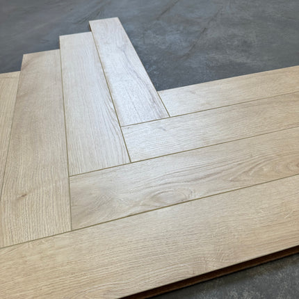 Laminaat luxury visgraat beige 12mm waterbestendig