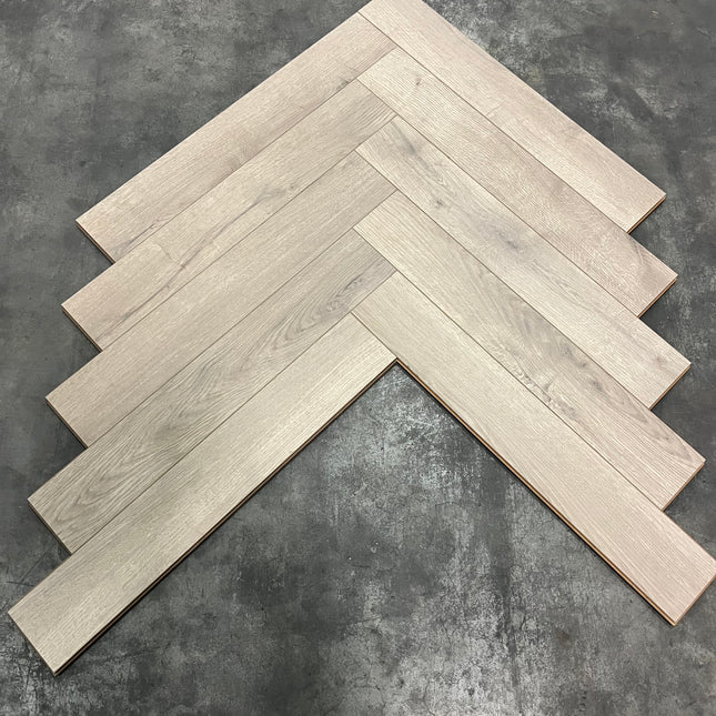 Laminaat luxury visgraat grijs 12mm waterbestendig