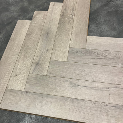 Laminaat luxury visgraat grijs 12mm waterbestendig uitverkoop
