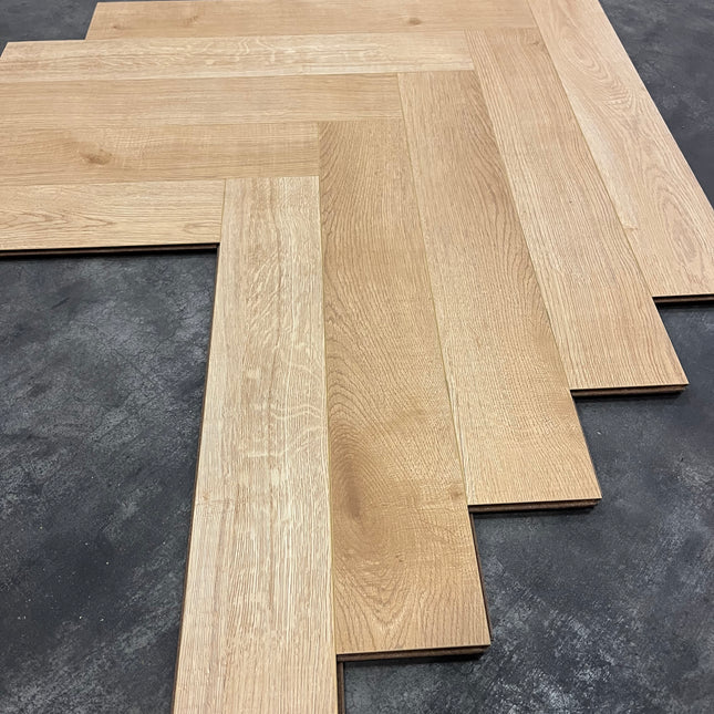 Laminaat luxury visgraat naturel 12mm waterbestendig uitverkoop